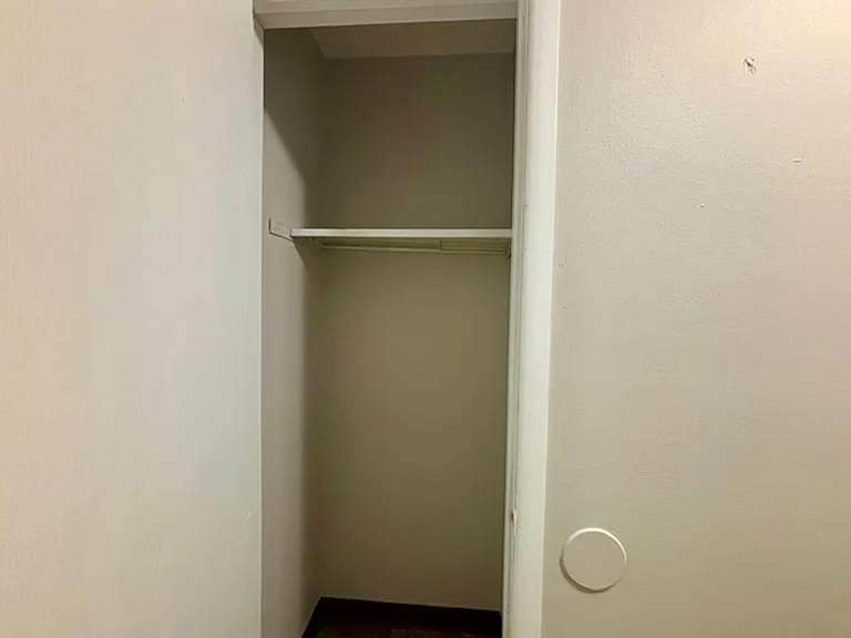 Oak Valley Apartments — Photo 74
