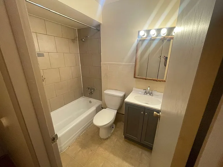 1320 S 26th St. (8 unit) — Photo 6