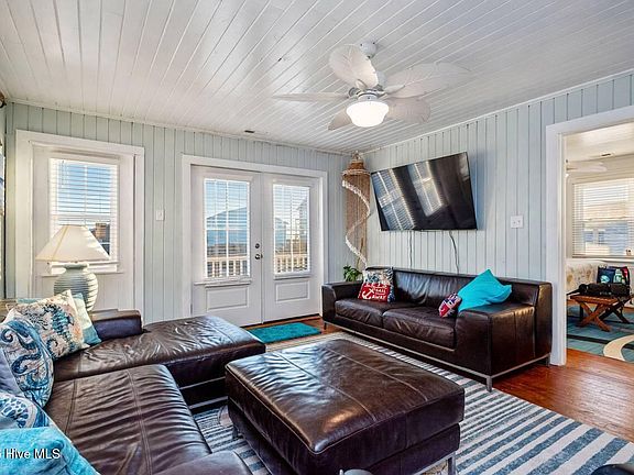 5th image of 3016 W Beach Drive