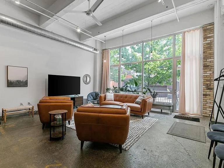 700 Washington Ave N #212 — Photo 9