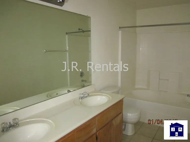 305 Cedar Ridge Dr #A — Photo 20