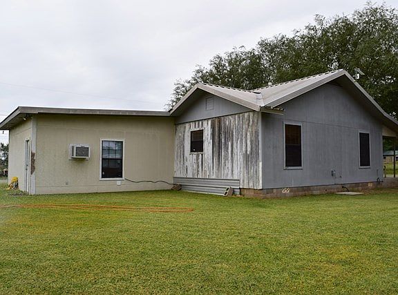 3rd image of 405 Gooch Ave