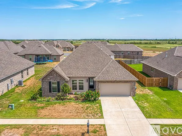 4529 Bear Crossing Ln, Lake Charles, LA 70607