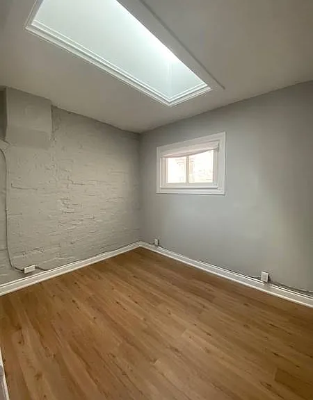 1126 King St E #C — Photo 7
