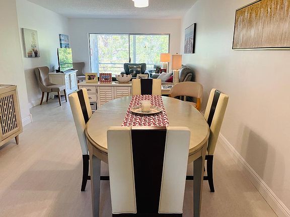 5th image of 2620 SW 22nd Avenue SW #1010