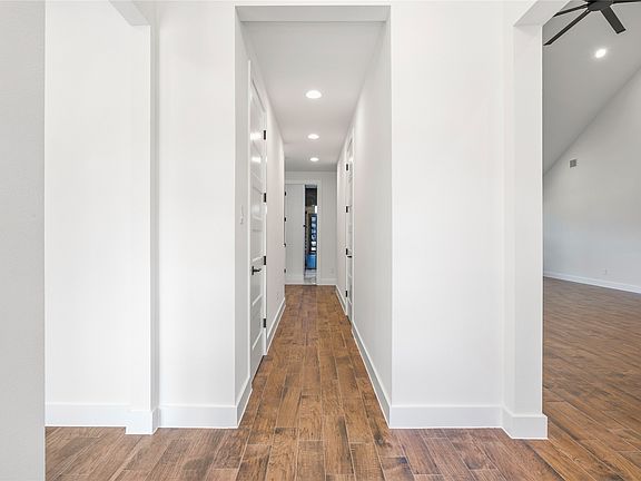 4th image of 7203 Harris Pl