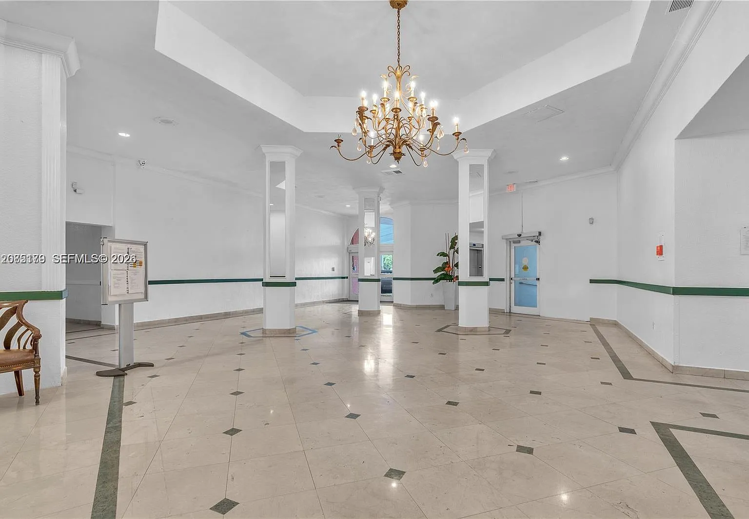 Buckley Towers Condo - Ea — Photo 3