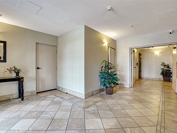 4th image of 13935 Burbank Blvd APT 105