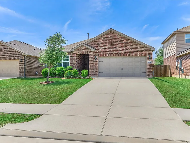 8884 Oval Glass St — Photo 1