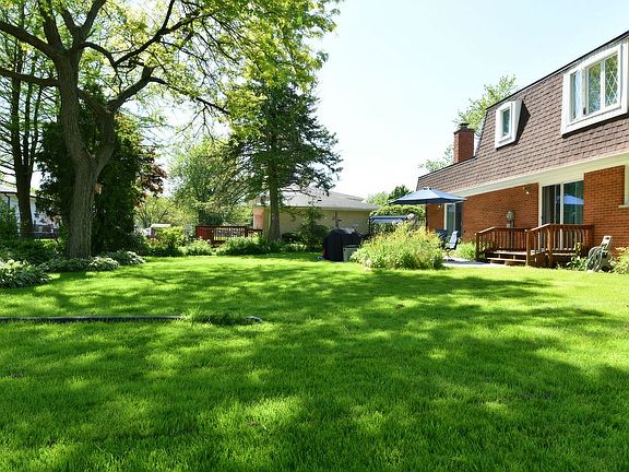 4th image of 18W155 Belair Ct
