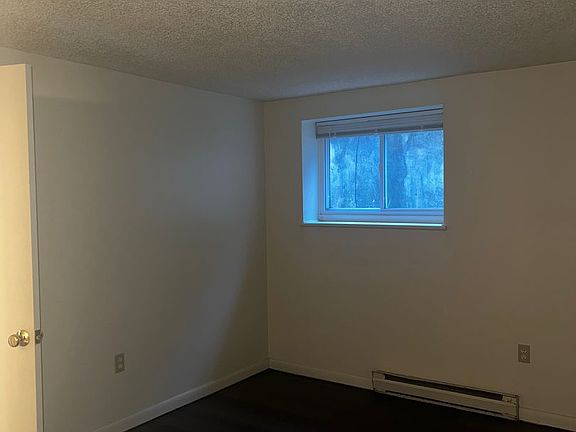 4th image of 133 N Poplar St APT 2