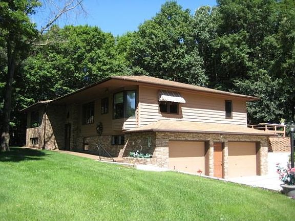 2nd image of 15014 Elm Dr