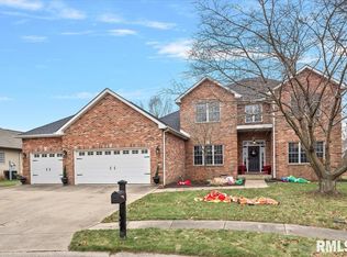 630 Wind Meadow Dr, Chatham, IL 62629