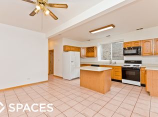 1834 N Wood St APT 3F, Chicago, IL 60622