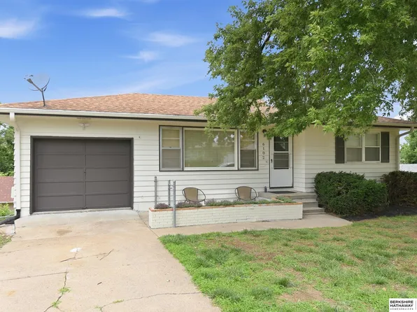 6102 Bancroft St, Omaha, NE 68106