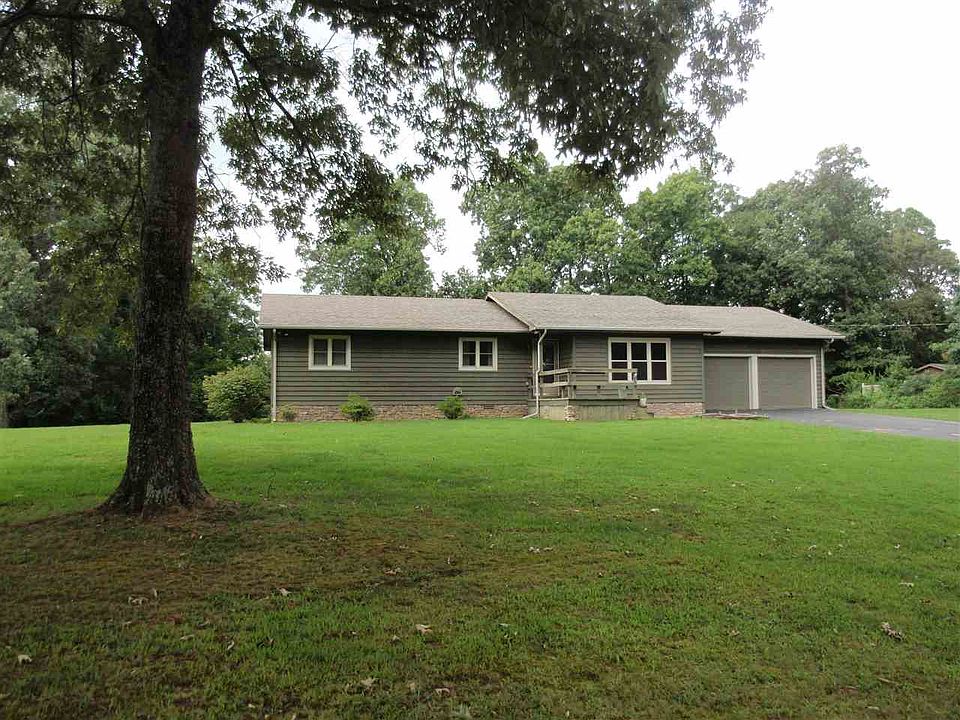 1st image of 751 Autumn Ln