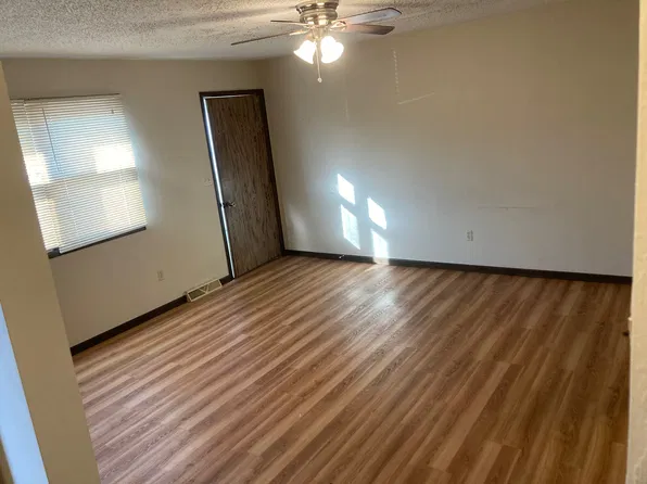 1108 Cathedral, Victoria, KS 67671
