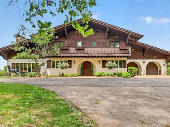 2532 Skyline Drive, Janesville, WI 53548