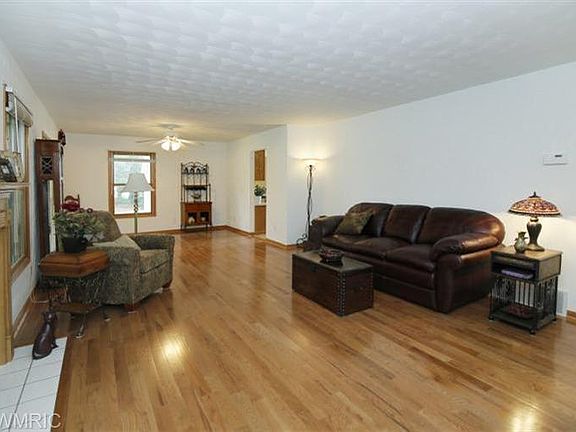 5th image of 9510 Natala Ln