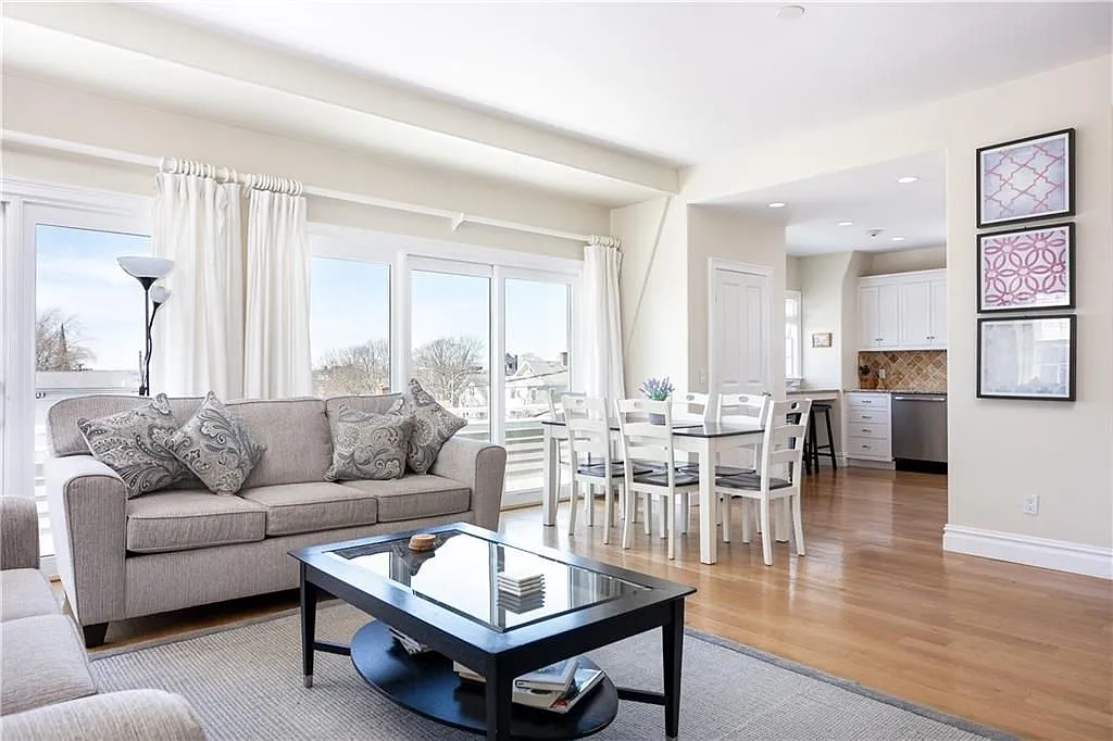 2 bed, 2.0 bath, 1750 sqft, $4,200 — Photo 4
