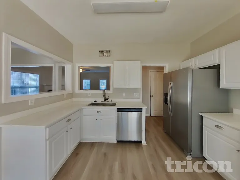 311 Turtle Pointe Dr — Photo 6