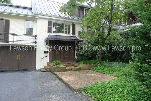 1st image of 2222 Stanley Ave SE