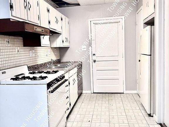 5th image of 70 Harvey Ave APT 3