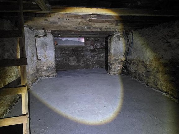 5th image of 2312 Tasker St