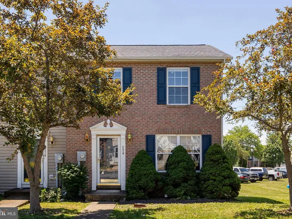 174 Equestrian Dr, Stephens City, VA 22655