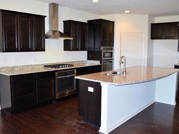 3rd image of 538 Harstad Blvd