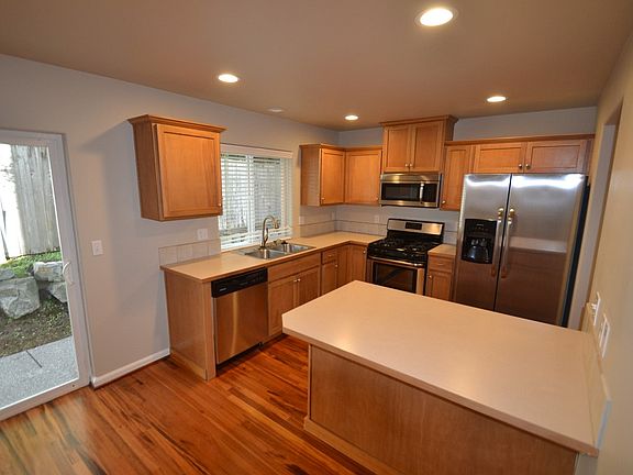 2nd image of 8425 130th St E