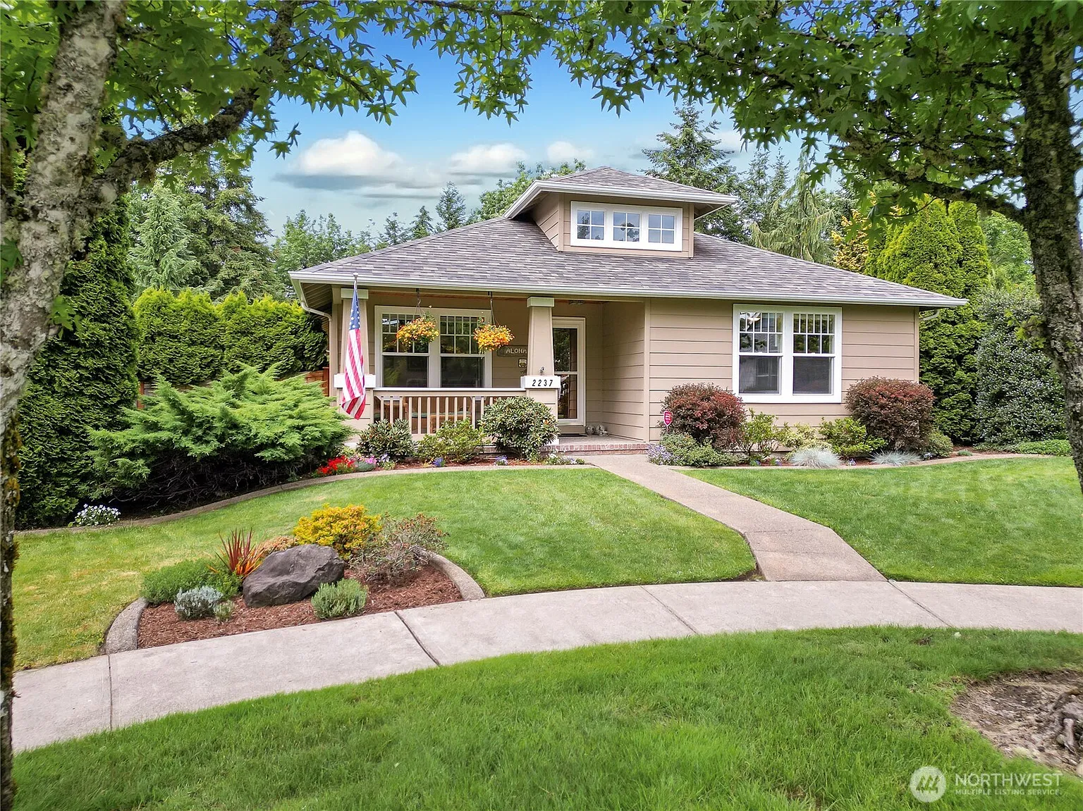 2237 McDonald Avenue photo 1