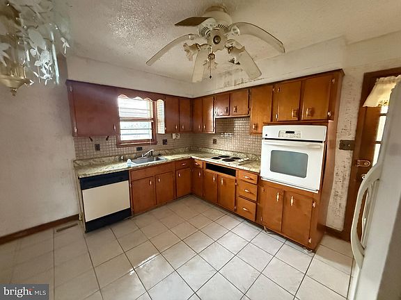 4th image of 5019 Leland Dr