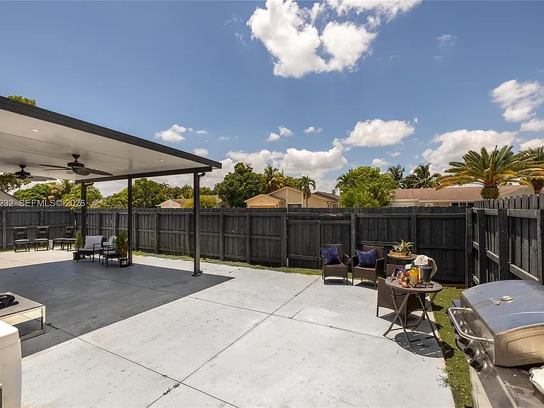 19853 NW 64th Pl — Photo 22