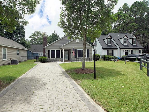 2nd image of 2714 Willow Grove Ln