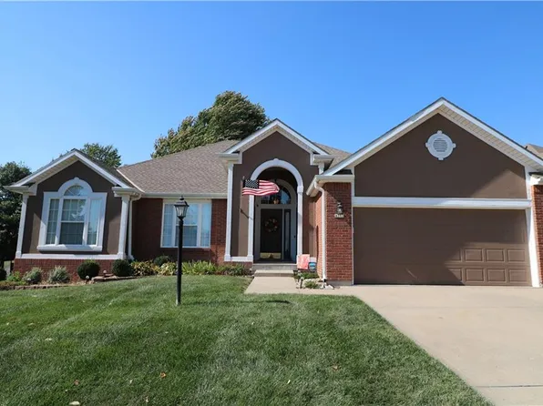 4703 Wilshire Dr N, Saint Joseph, MO 64506