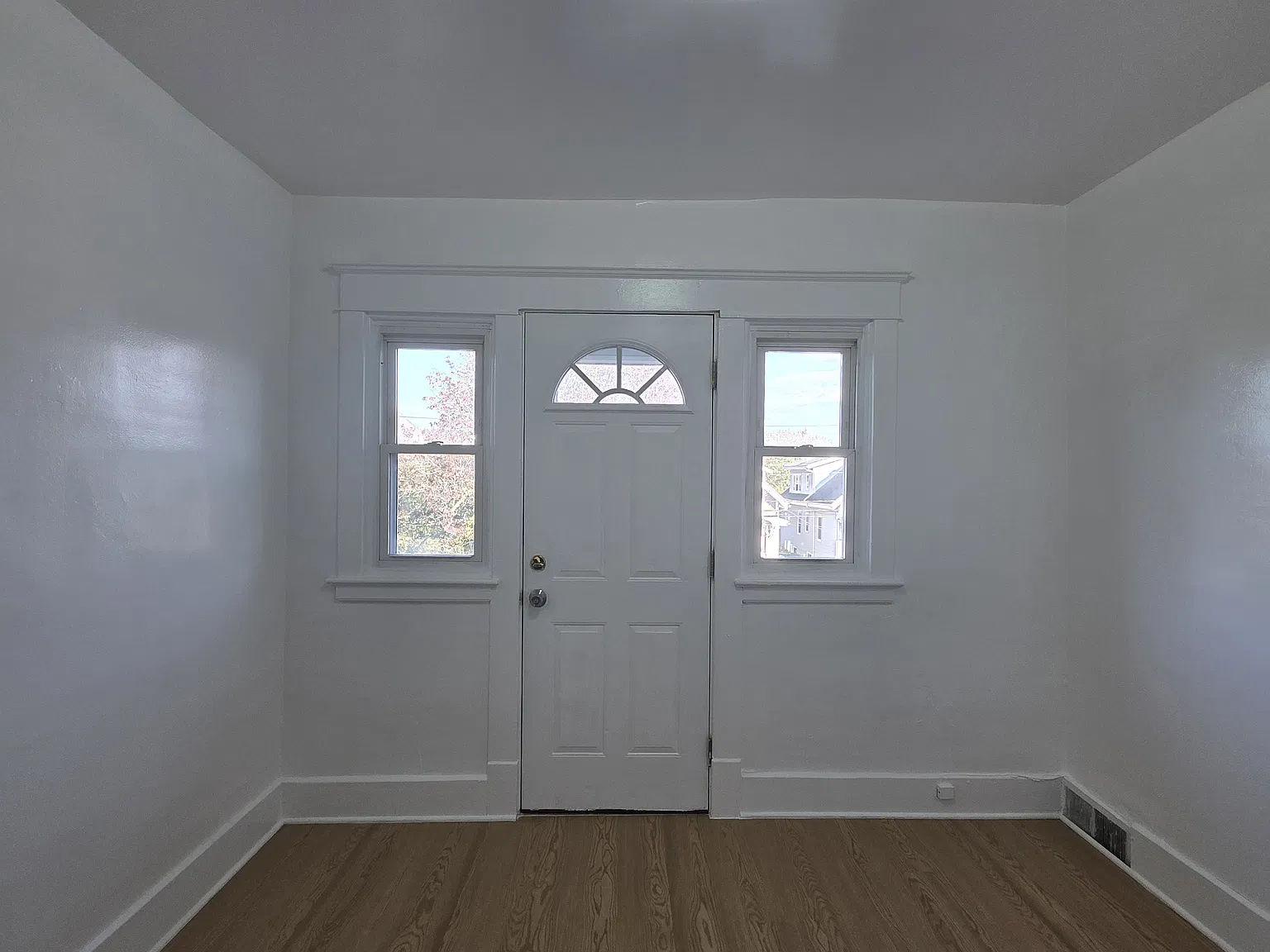 3 bed, 1000 sqft, $800 — Photo 3