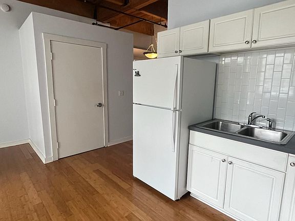 2nd image of 940 Monroe Ave NW Unit 230