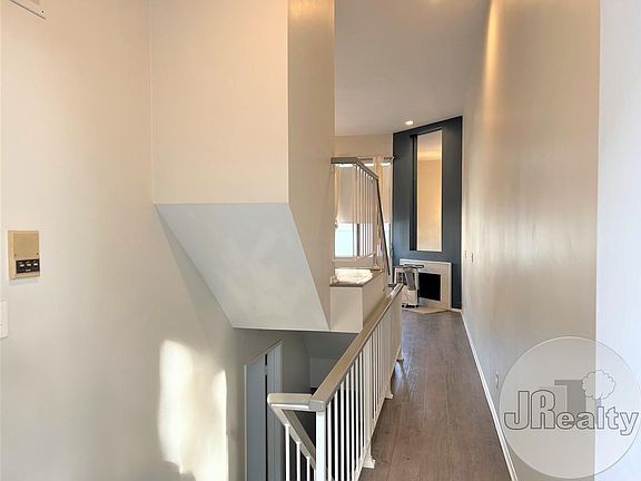3rd image of 4640 Don Lorenzo Dr APT F