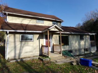 3025 Lower Demunds Rd, Dallas, PA 18612