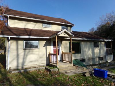 3025 Lower Demunds Rd, Dallas, PA, 18612