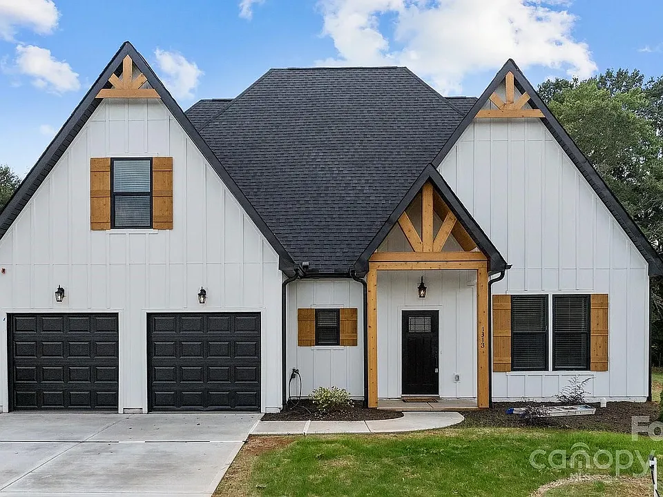 1313 Dockery Dr
