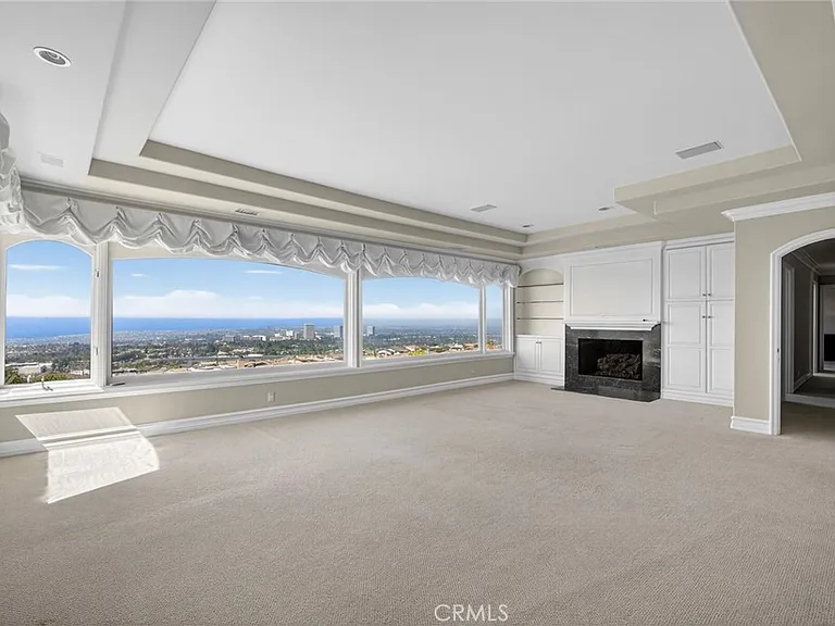 49 Cambria Dr — Photo 33