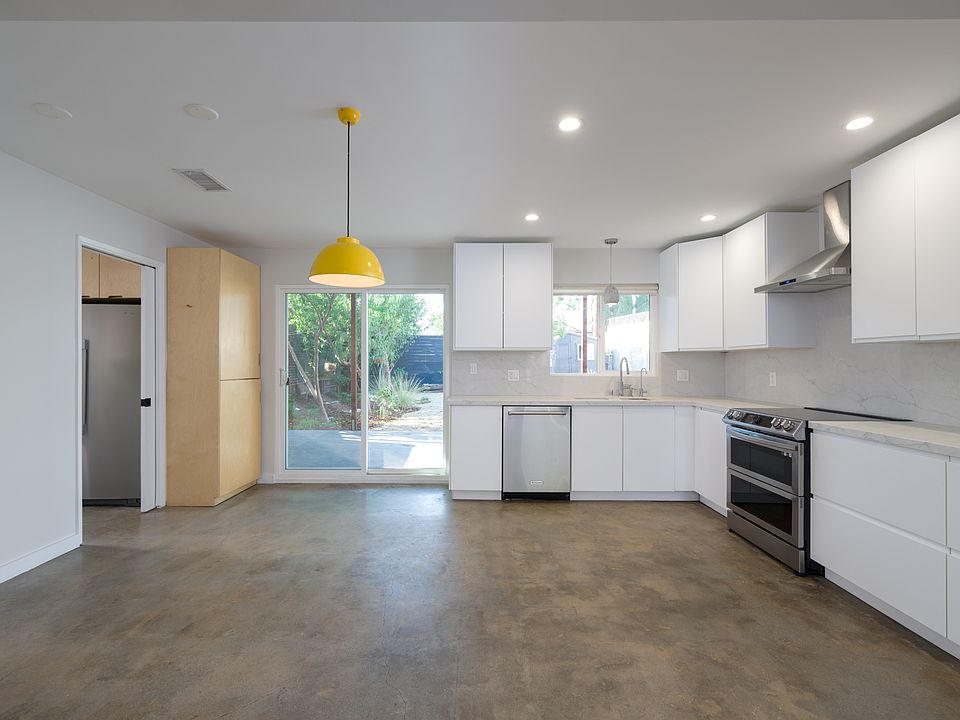 1st image of 2933 Acresite St