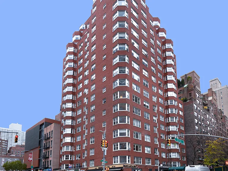 250 E 73rd St #15B — Photo 10