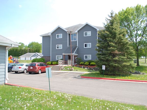 2nd image of 402 Madison St APT 203