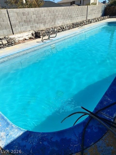 1st image of 1664 Caliente Ct