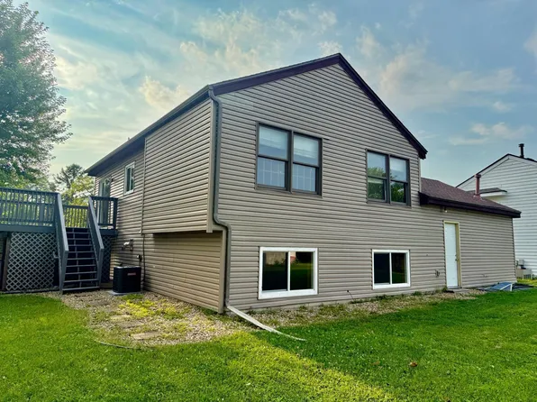 3845 Hale Ave N, Oakdale, MN 55128