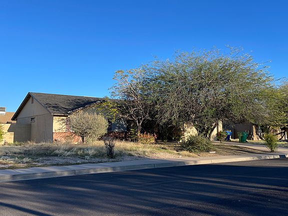 3rd image of 1235 N Brighton