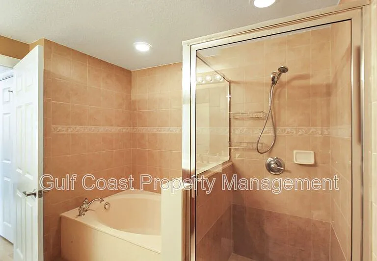 800 N Tamiami Trl #806 — Photo 33
